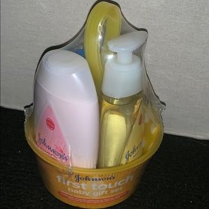 Johnson’s gift set
